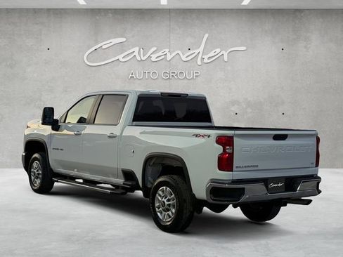 Used 2025 Chevrolet Silverado 2500 LT w/ Convenience Package image 14