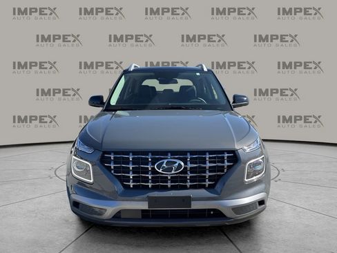 Used 2025 Hyundai Venue Limited image 8