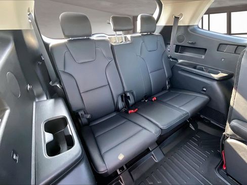 Used 2023 Kia Telluride SX image 26