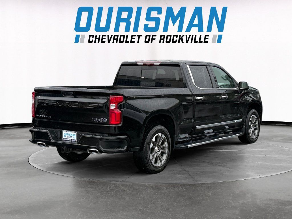 Used 2024 Chevrolet Silverado 1500 High Country w/ Technology Package AWD/4WD image 6