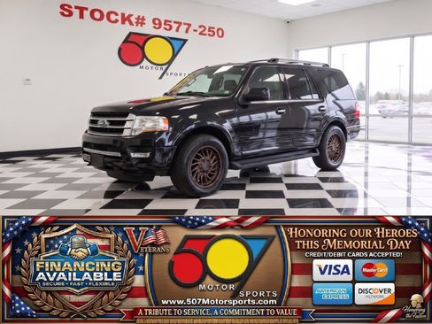 Used 2017 Ford Expedition Limited AWD/4WD image 1
