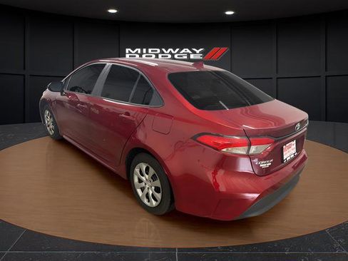 Used 2025 Toyota Corolla LE w/ Convenience Package FWD image 3