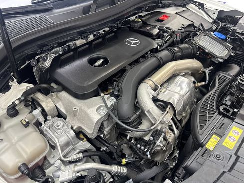 Used 2025 Mercedes-Benz GLA 250 image 73