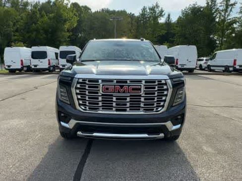 New 2026 GMC Yukon Denali AWD/4WD image 3
