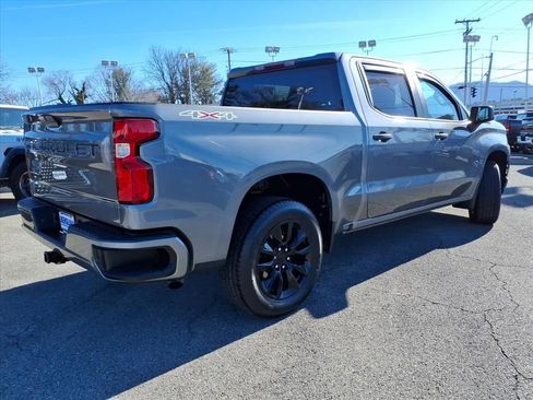 Used 2022 Chevrolet Silverado 1500 Custom image 4