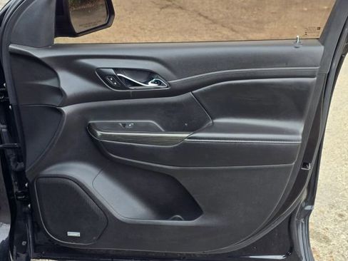 Used 2019 GMC Acadia SLT w/ LPO, Floor Liner Package image 17