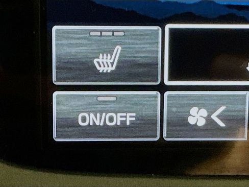 Used 2025 Subaru Forester Premium w/ Convenience Package #1 image 19