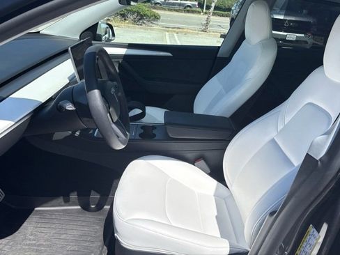 Used 2024 Tesla Model Y Performance AWD/4WD image 5