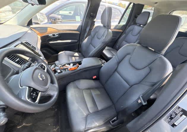 Used 2025 Volvo XC90 T8 Plus AWD/4WD image 2