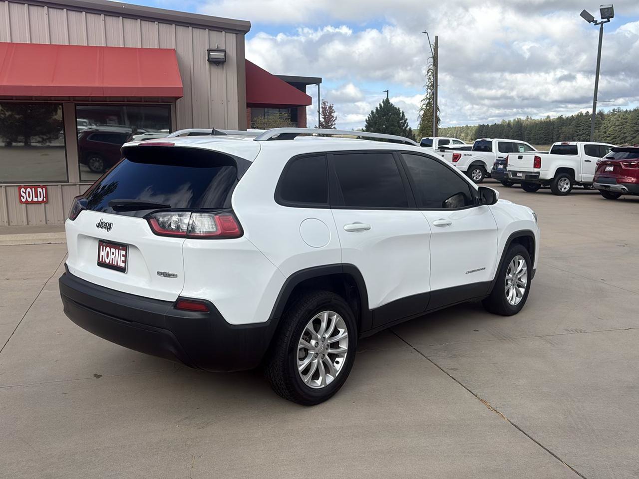 Used 2020 Jeep Cherokee Latitude FWD image 7
