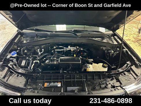Used 2022 Ford Explorer XLT w/ Equipment Group 202A AWD/4WD image 10