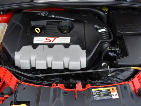 Used 2013 Ford Focus ST image 43