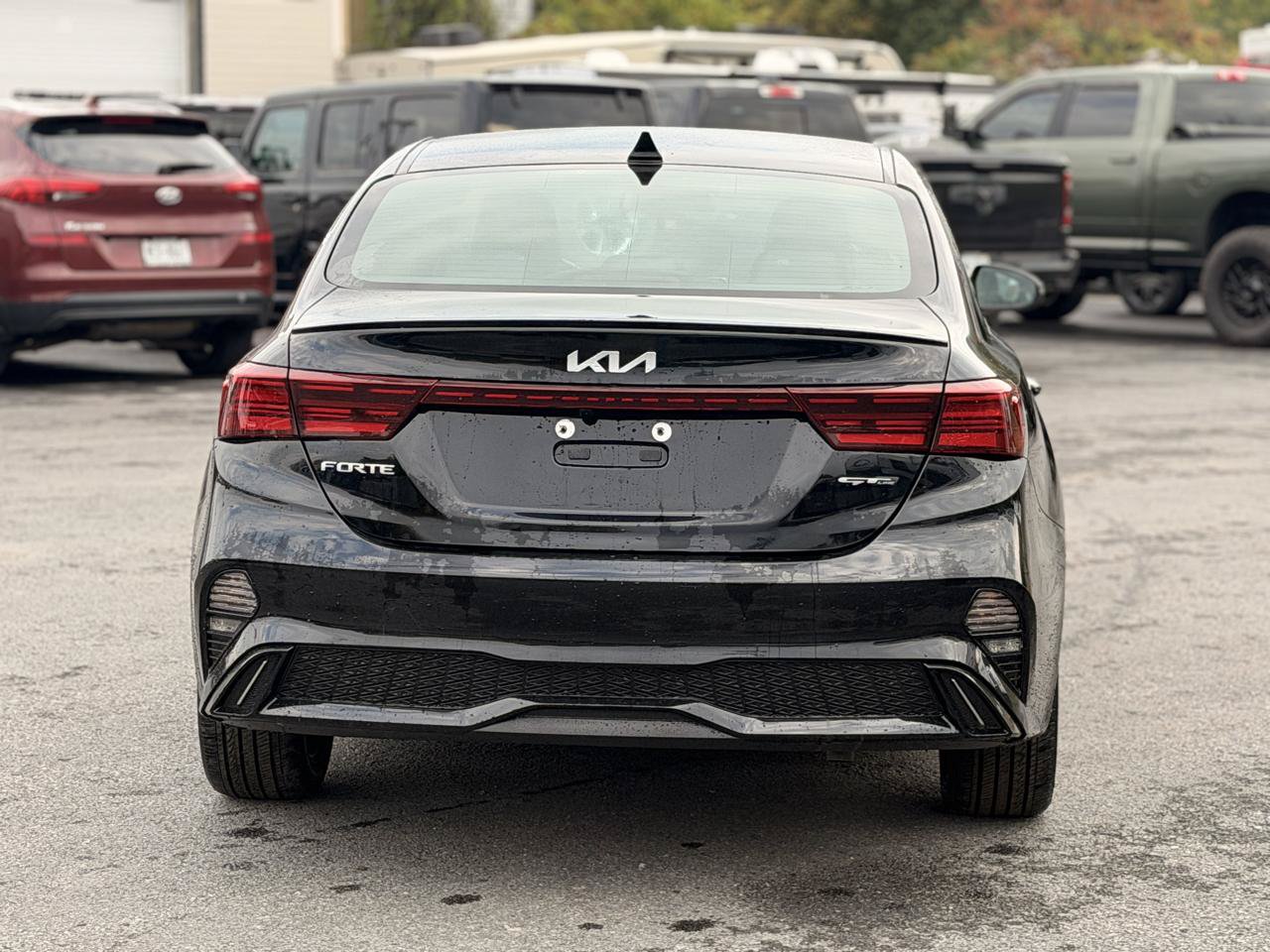 Used 2023 Kia Forte GT-Line w/ GT-Line Technology Package FWD image 6