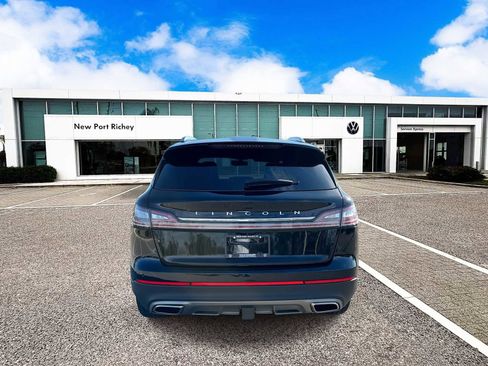 Used 2022 Lincoln Nautilus Reserve w/ Equipment Group 201A image 7