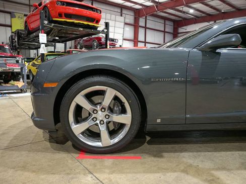 Used 2010 Chevrolet Camaro SS RWD image 3