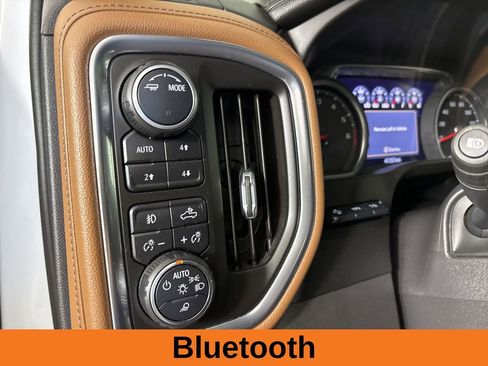 Used 2020 Chevrolet Silverado 1500 High Country w/ Technology Package image 11