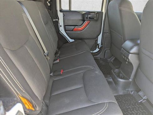 Used 2015 Jeep Wrangler Unlimited Sahara w/ Connectivity Group AWD/4WD image 23