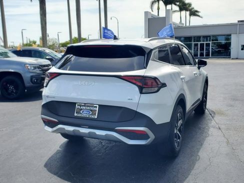 Used 2024 Kia Sportage EX image 7