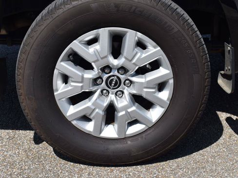 Used 2024 Nissan Frontier SV w/ SV Convenience Package RWD image 15