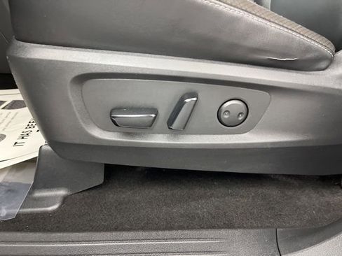 Used 2023 Nissan Pathfinder SL w/ SL Premium Package FWD image 33