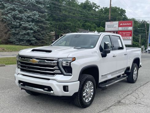 Certified 2024 Chevrolet Silverado 3500 High Country w/ High Country Premium Package AWD/4WD image 7