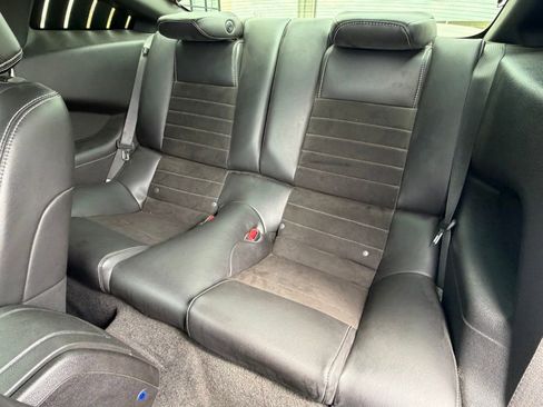 Used 2013 Ford Mustang GT Premium image 10