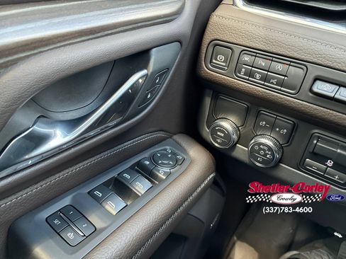 Used 2024 GMC Yukon Denali w/ Denali Reserve Package RWD image 27