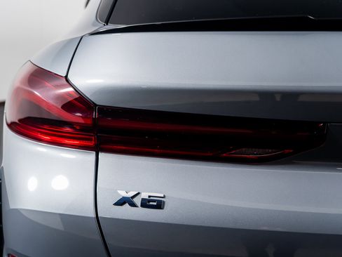 Used 2024 BMW X6 M60i image 12