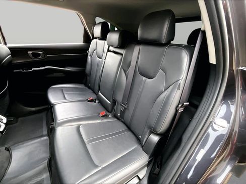 Used 2025 Kia Sorento S FWD image 20