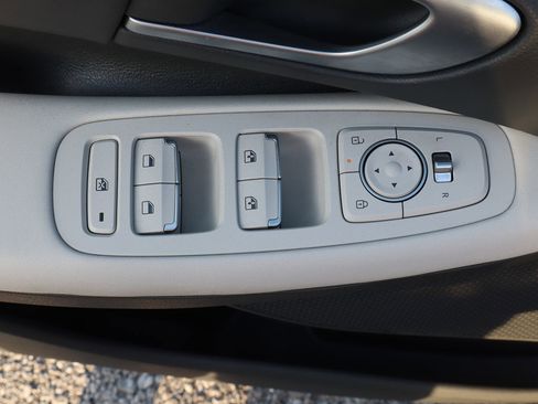 Used 2025 Hyundai Sonata SEL FWD image 14