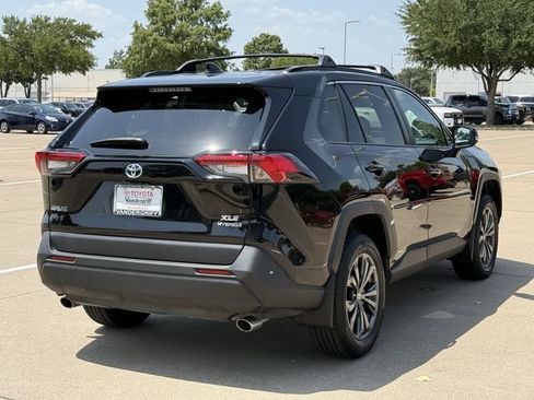 Certified 2023 Toyota RAV4 XLE Premium AWD/4WD image 4