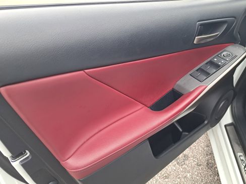 Used 2020 Lexus IS 300 F Sport image 8