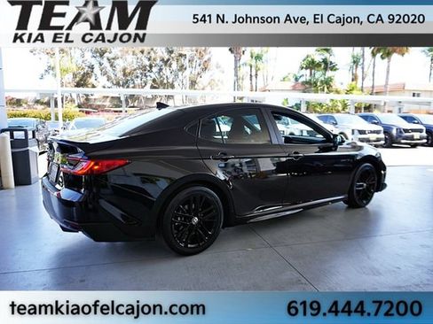 Used 2025 Toyota Camry SE w/ Convenience Package FWD image 9