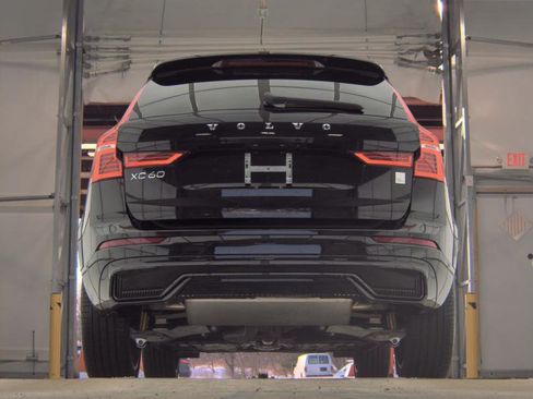 Certified 2024 Volvo XC60 T8 Polestar image 17