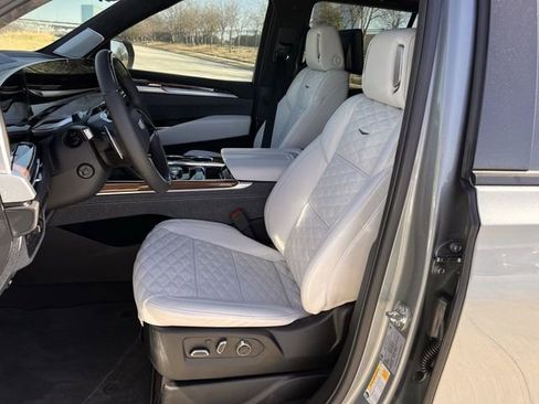 Certified 2026 Cadillac Escalade Platinum Sport w/ LPO, ONYX Package image 27