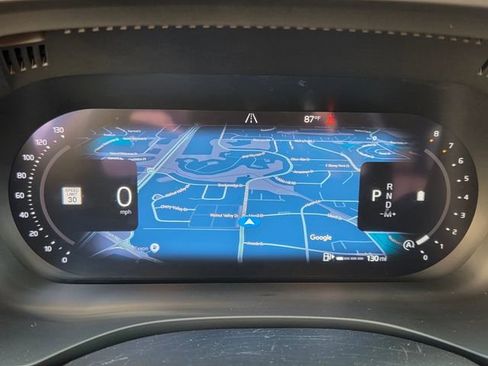 Certified 2024 Volvo XC60 B5 Plus AWD/4WD image 38