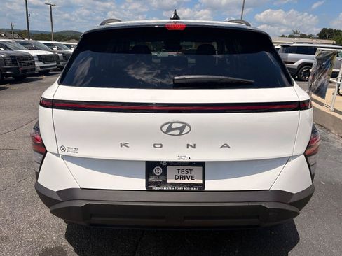 New 2026 Hyundai Kona SEL Sport FWD image 7