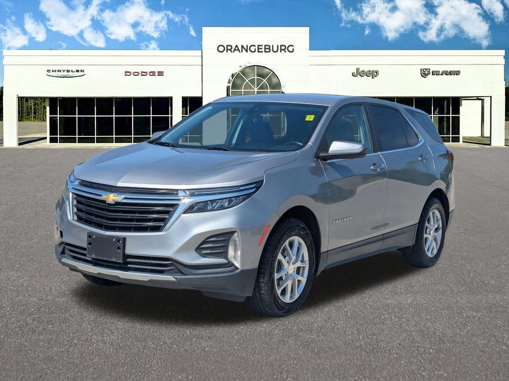 Used 2024 Chevrolet Equinox LT AWD/4WD image 3