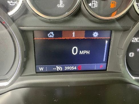 Used 2021 Chevrolet Silverado 1500 LT image 33