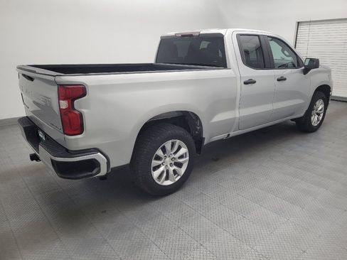 Used 2020 Chevrolet Silverado 1500 Custom w/ Custom Value Package AWD/4WD image 10
