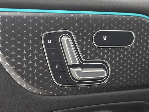 Certified 2026 Mercedes-Benz GLB 250 4MATIC image 24