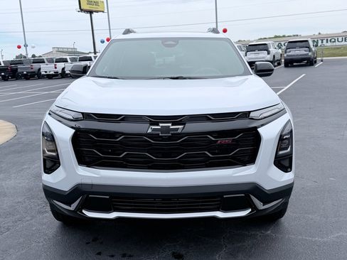 New 2026 Chevrolet Equinox RS w/ Convenience Package III FWD image 3