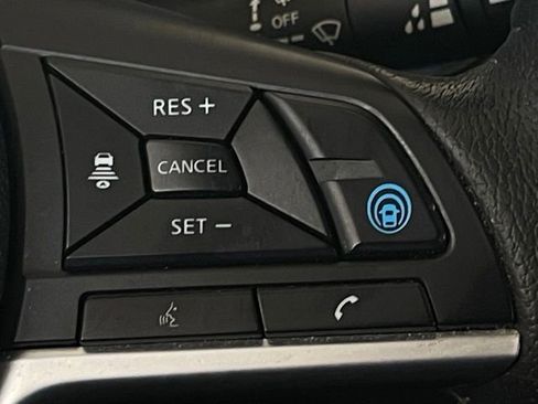Used 2019 Nissan Rogue SL FWD image 9