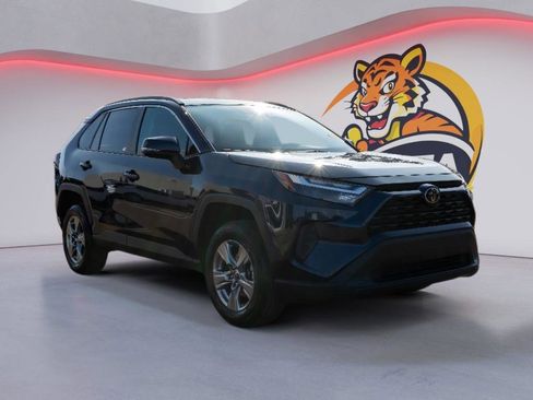 Used 2024 Toyota RAV4 XLE image 3