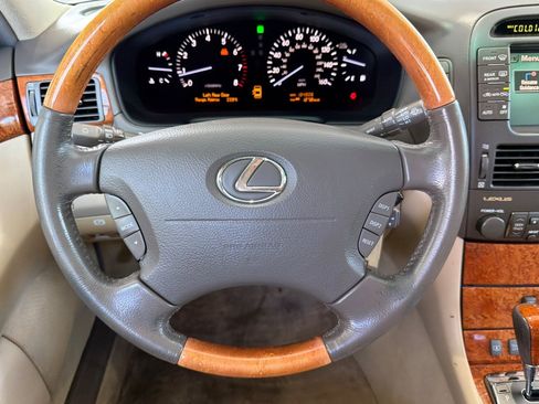 Used 2005 Lexus LS 430 RWD image 18