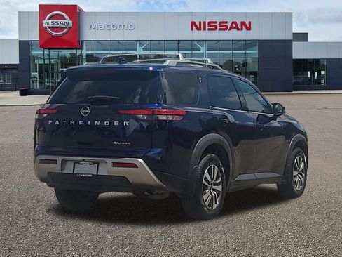 Used 2023 Nissan Pathfinder SL AWD/4WD image 7