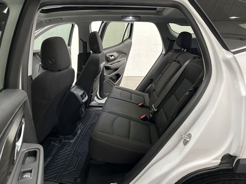 Used 2023 GMC Terrain SLE w/ Driver Convenience Package AWD/4WD image 24