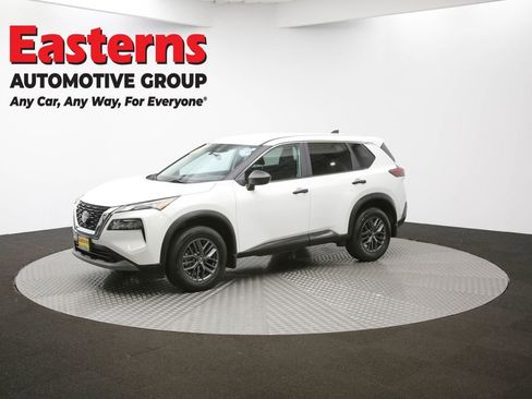 Used 2023 Nissan Rogue S image 56