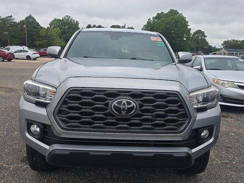 Used 2021 Toyota Tacoma TRD Off-Road RWD image 3