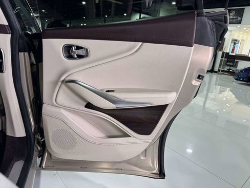 Used 2021 Aston Martin DBX image 39